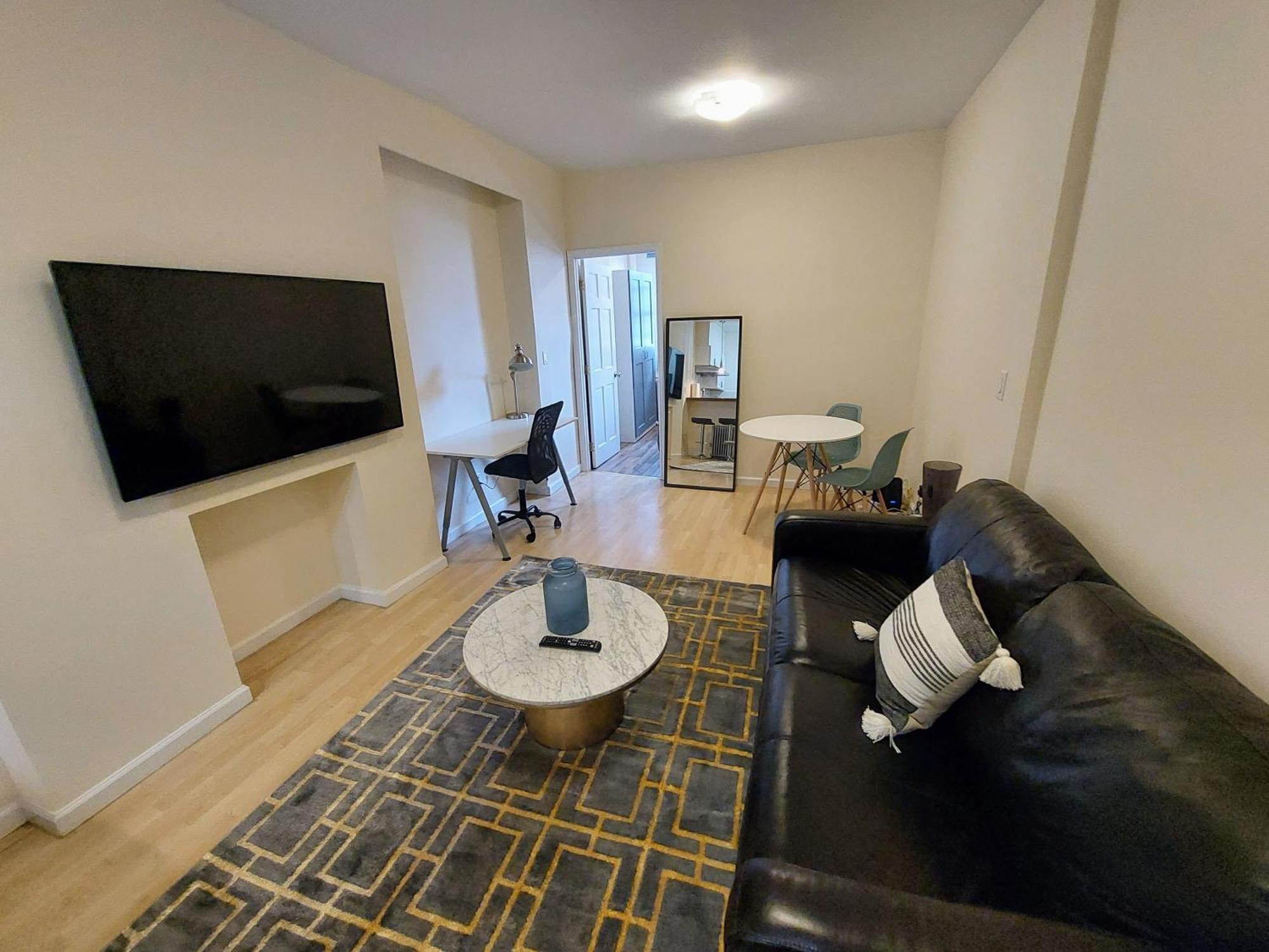 Comfortable With Workstation Appartamento New York